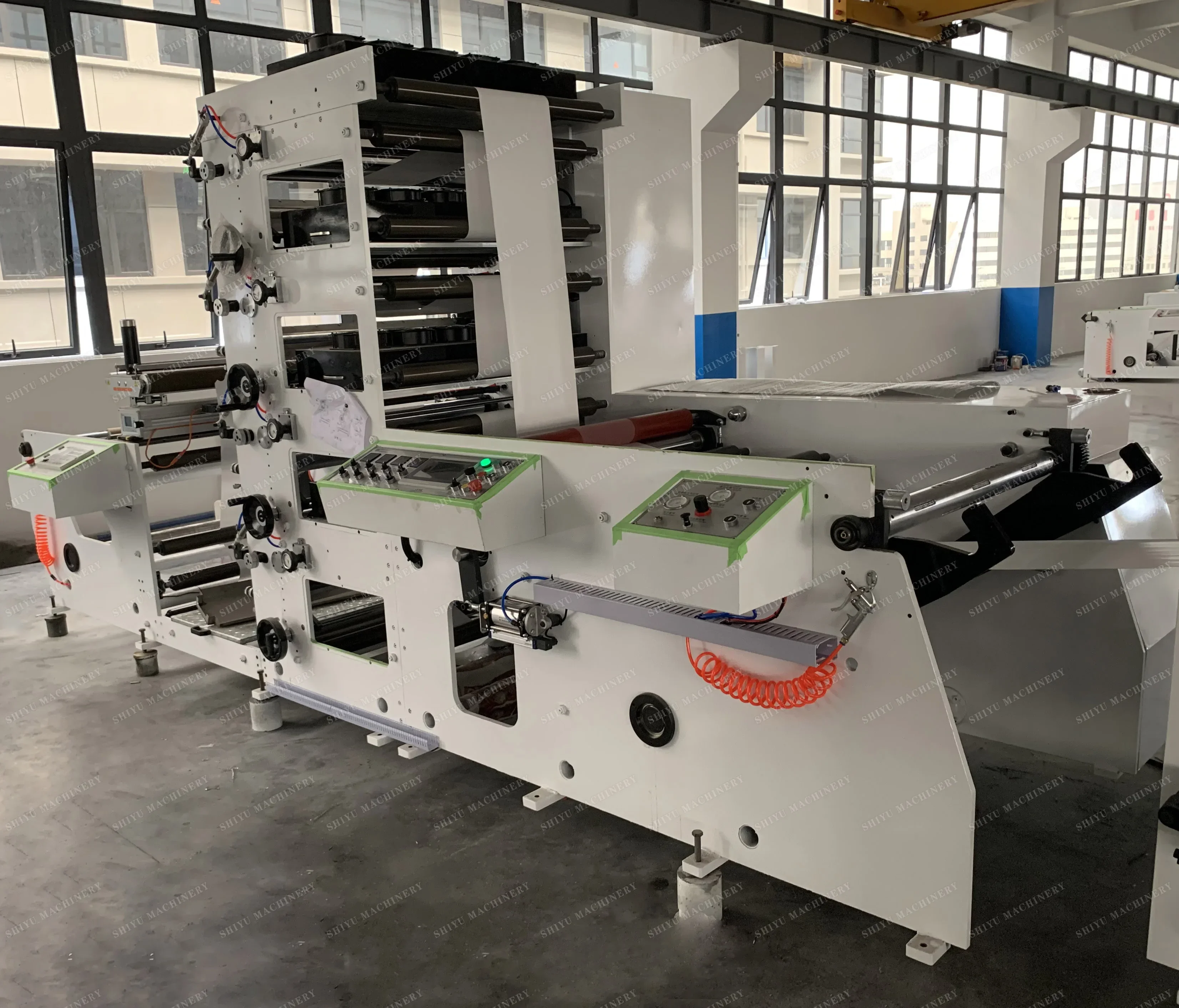 Customized 4 Colors UV Drying Tower High Speed Sticker Label Flexo Printing Machine