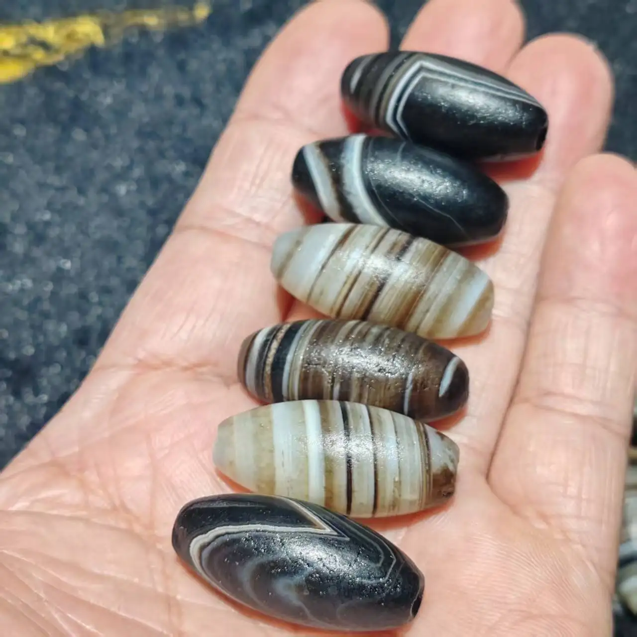 

1pcs/lot Jewelry loose Tibetan dzi beads natural agate DIY twisting force for jewelry making gift elliptical ethnic style 14X28