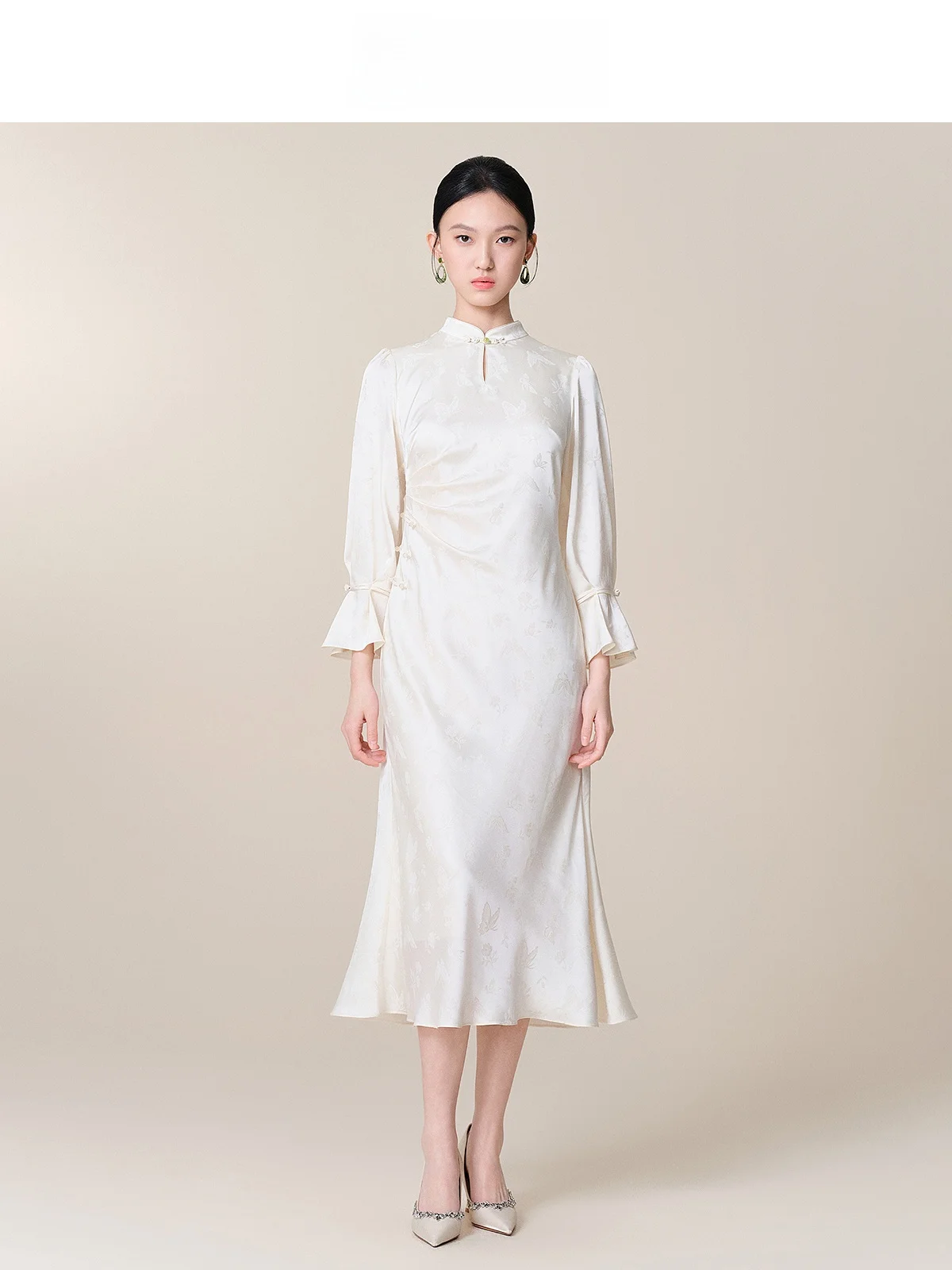 

Новое китайское платье-ципао с высокой талией, длинными рукавами, вышивкой и воротником-стойкой, весенняя новинка, миди-платье.