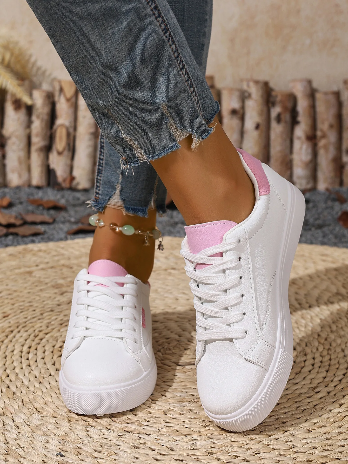 Flache weiße Schuhe für Damen, Frühling und Herbst, Sneakers aus Leder, modische Freizeitschuhe mit Schnürung, Studenten-College-Stil, Board-Schuhe für Frauen. – Detail 10
