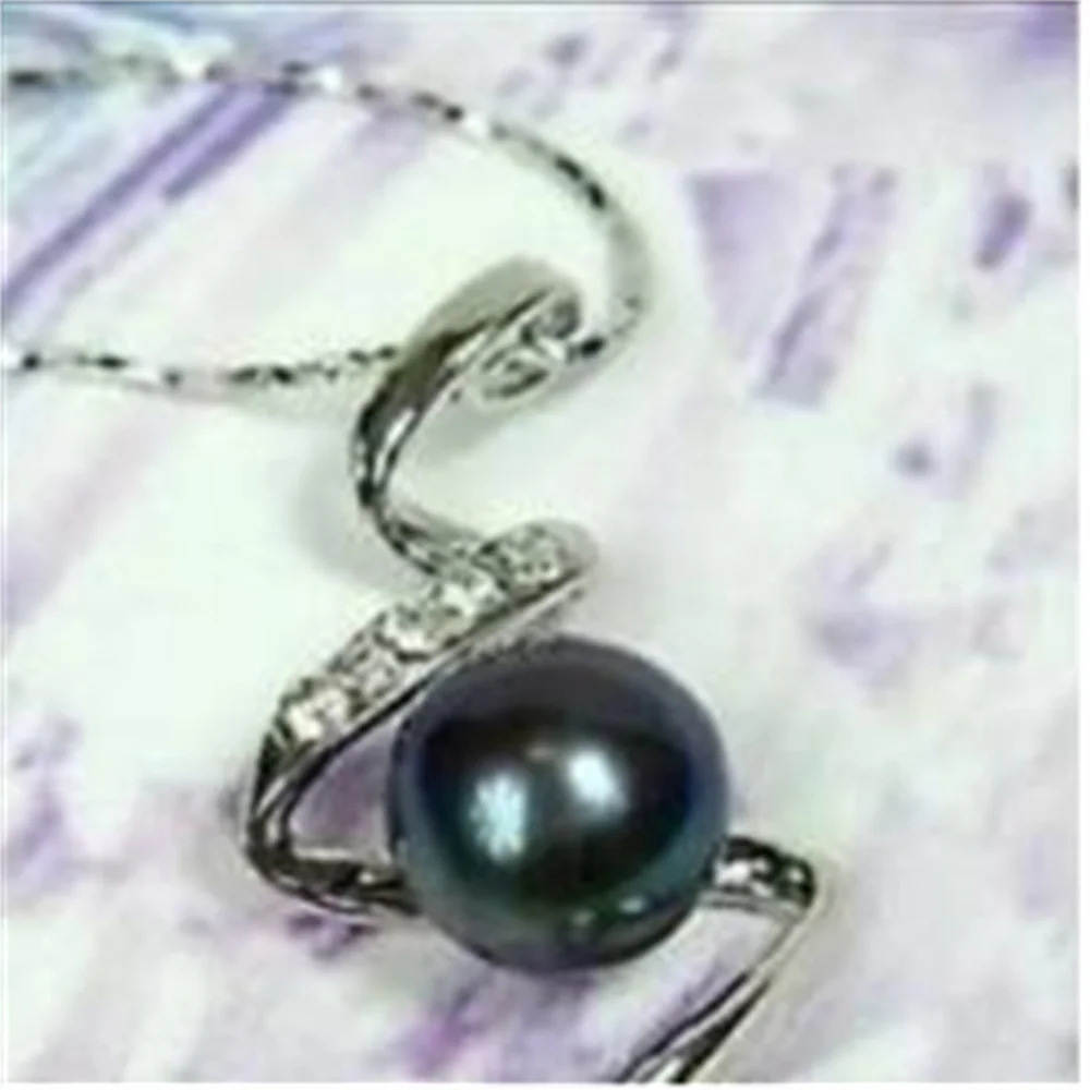 

Beautiful 8-9mm Black Akoya Pearl "S" Pendant Necklace