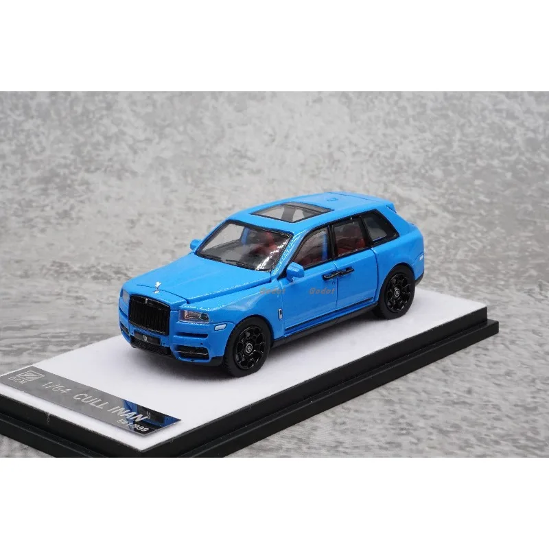 DCM 1:64 نموذج سيارة Rolls-Royce Cullinan SUV محاكاة مصنوع من خليط معدني، لعبة للأولاد، زخرفة قابلة للجمع للبالغين.