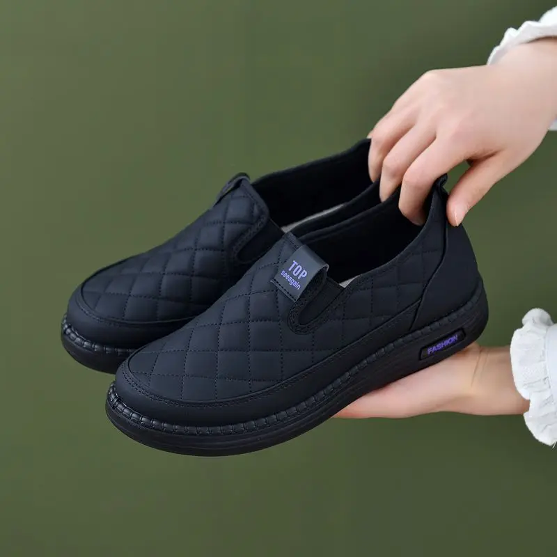 Women Quilted Slip On Loafers Soft Non-slip Flat Shoes Middle Aged Elderly Mom Casual Walking Shoes Comfortable Lazy Shoes