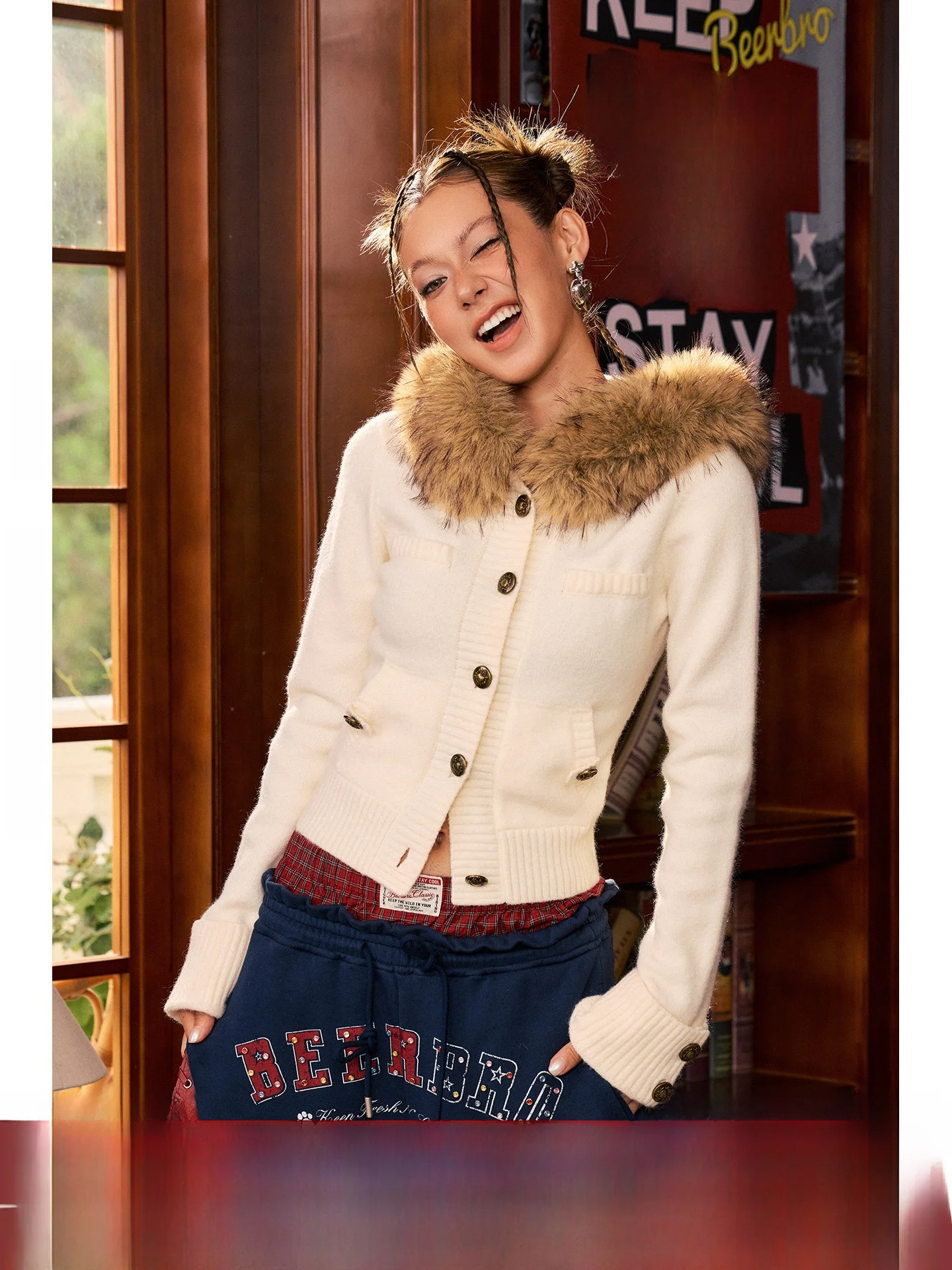 

BeerBro Ro Book Bar Удобный для кожи ор Свитер Jaet Осень Зима Облегающий крой Съемный меховой воротник Street Sle Женский Fa...