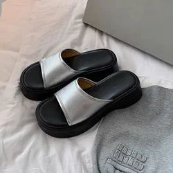 Bright Thick Solid Sands for Women To Wear Externally New Brand Compatible Sheet Thick Solid Beach Shoes for Outdoor Slippers