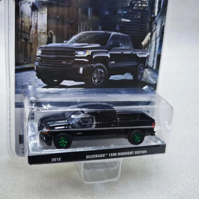 Greenlight 1:64 Silverado 1500 Midnight Edition Green Machine Series Alloy Diecast Casting Model Children Toys Collect Ornaments