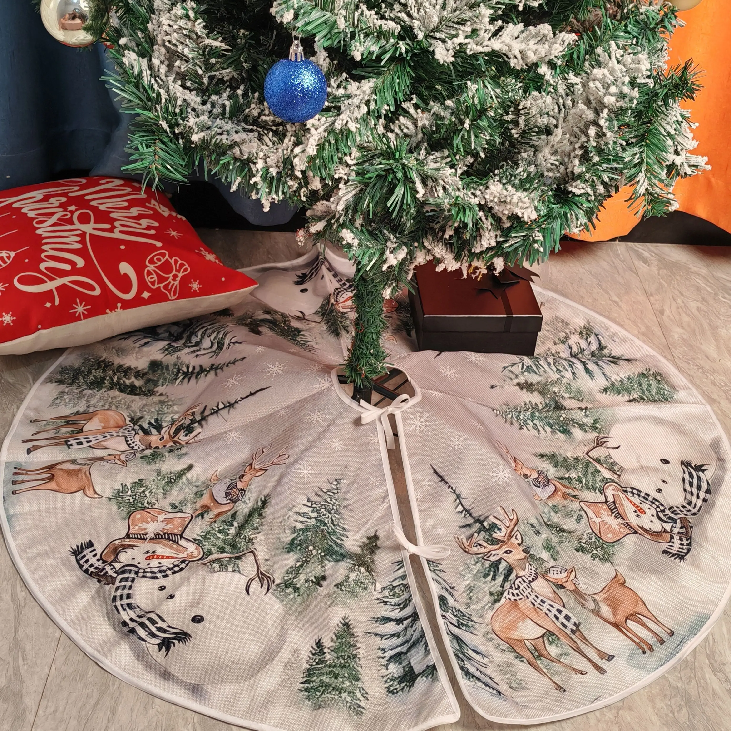 VIKAMA Snowman Reindeer Christmas Tree Skirt,Round Non‑Slip Floor Mat,Winter Pine Tree Snowflake Xmas Carpet Holiday Home Decor