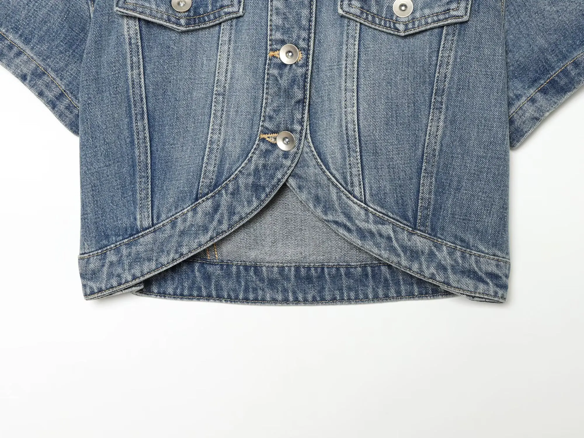 Schicke kurze Jacke für Damen, lässige Kurzarm-Jeansjacken, neue sommerliche dünne einreihige Jeans-Oberbekleidung, Damenkleidung – Detail 7