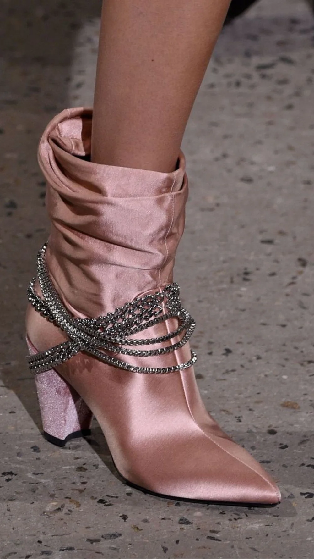 أنيقة منفعل تصميم استحى الساتان مترهل أشار تو حذاء من الجلد بريق كتلة كعب الطبقات سلسلة لهجات لوكس الأحذية النسائية #1