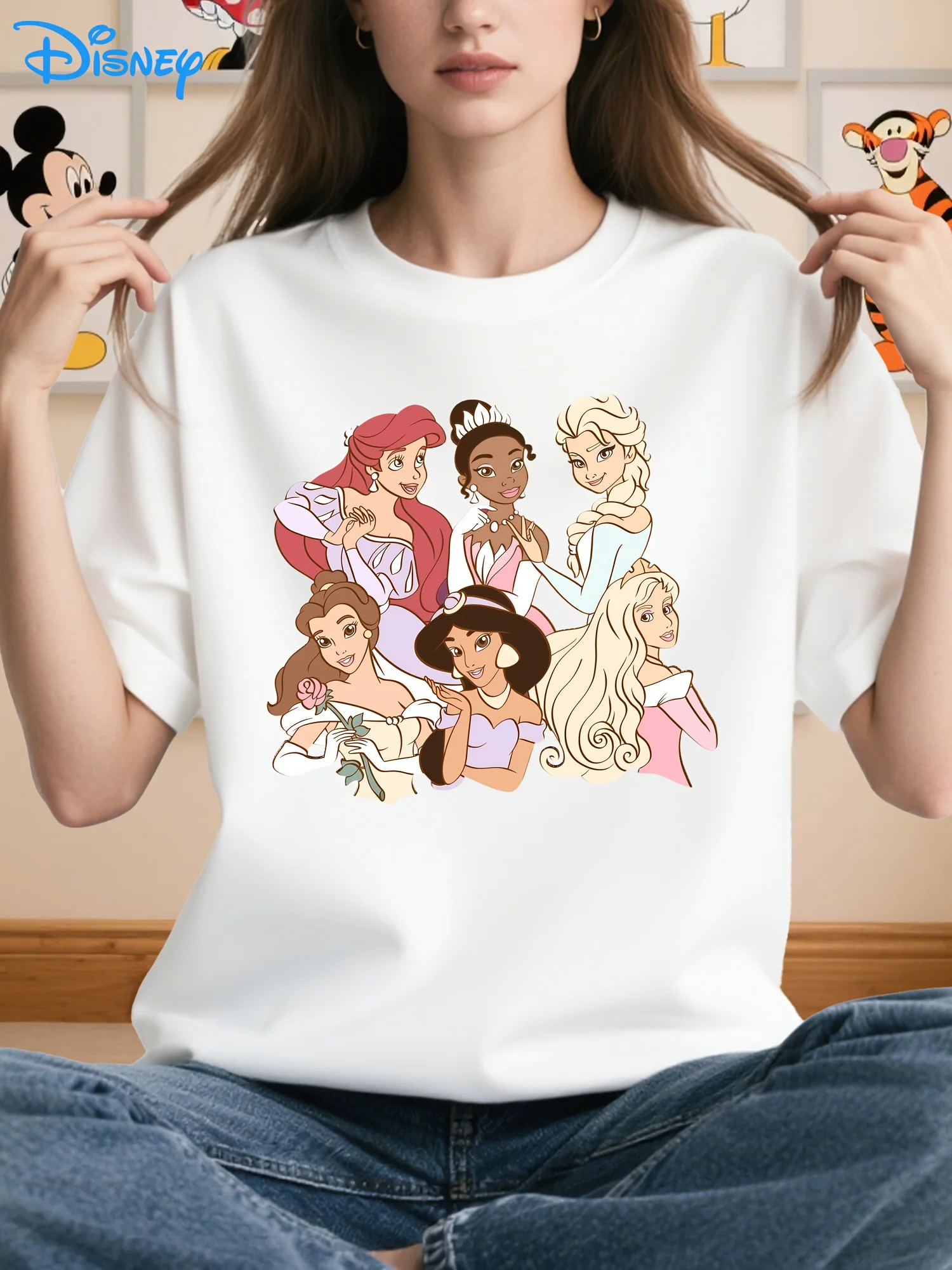 

Disney Princess T-shirt - Belle, Jasmine, Mulan, Merida, and Rapunzel Combination Portrait Loose Casual