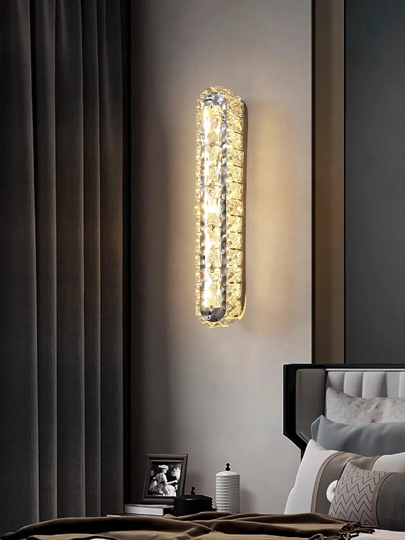 Gold/Black Stainless Steel Crystal Wall Sconce for Living Room, Bedroom Room Decoration, LED Light Source