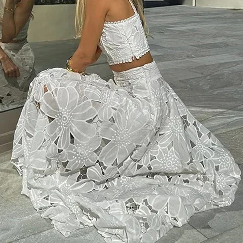 Spring Summer Holiday Boho Backless Dress Women Sexy Halter Sleeveless Maxi Dress 2026 Fashion Embroidery Lace Beach Dress