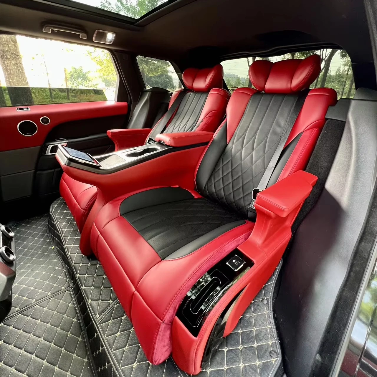 

Tom AutoOEM Luxury Electric Leather Seat Kit for Land Rover Range Rover Knight Edition 2016-2024 SUV Accessories Drilling Perfec