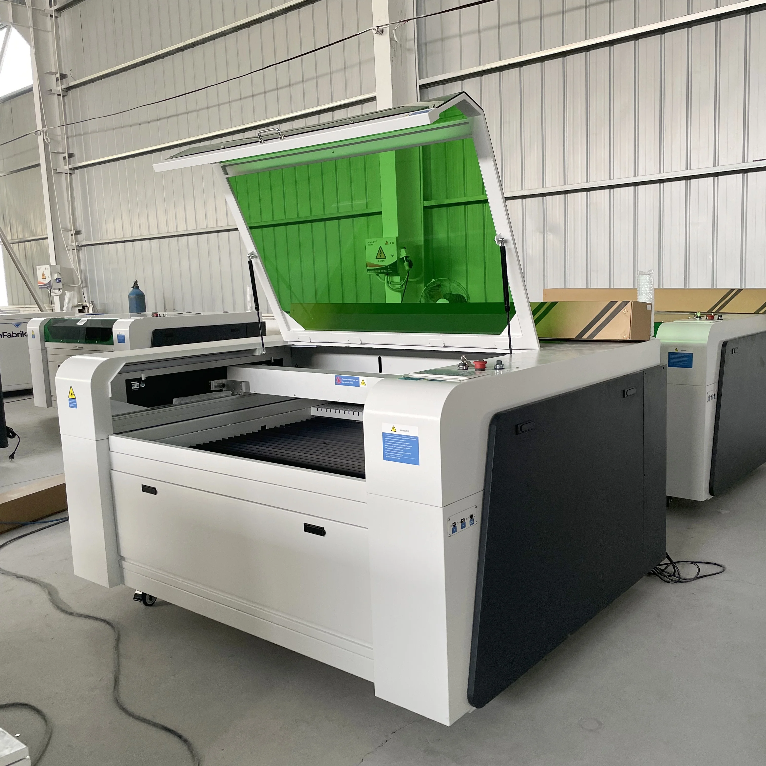 

ROBOTEC 90W/150W Two Heads Laser Cutting Machine RUIDA DSP Auto Focus Metal Laser Engraver Cutter CO2 Laser With USB Port