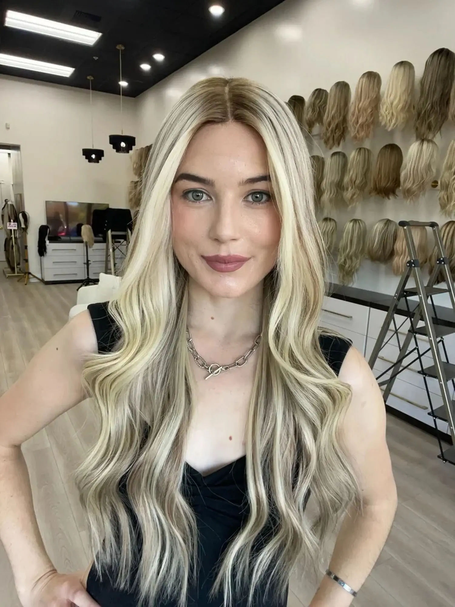 New 30 Inches Light Blonde Synthetic Lace Frontal Wigs Loose Wave 180%Density High Quality Glueless Wigs Realistic Look Hairline
