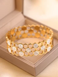 A Titanium steel fashion women's bracelet