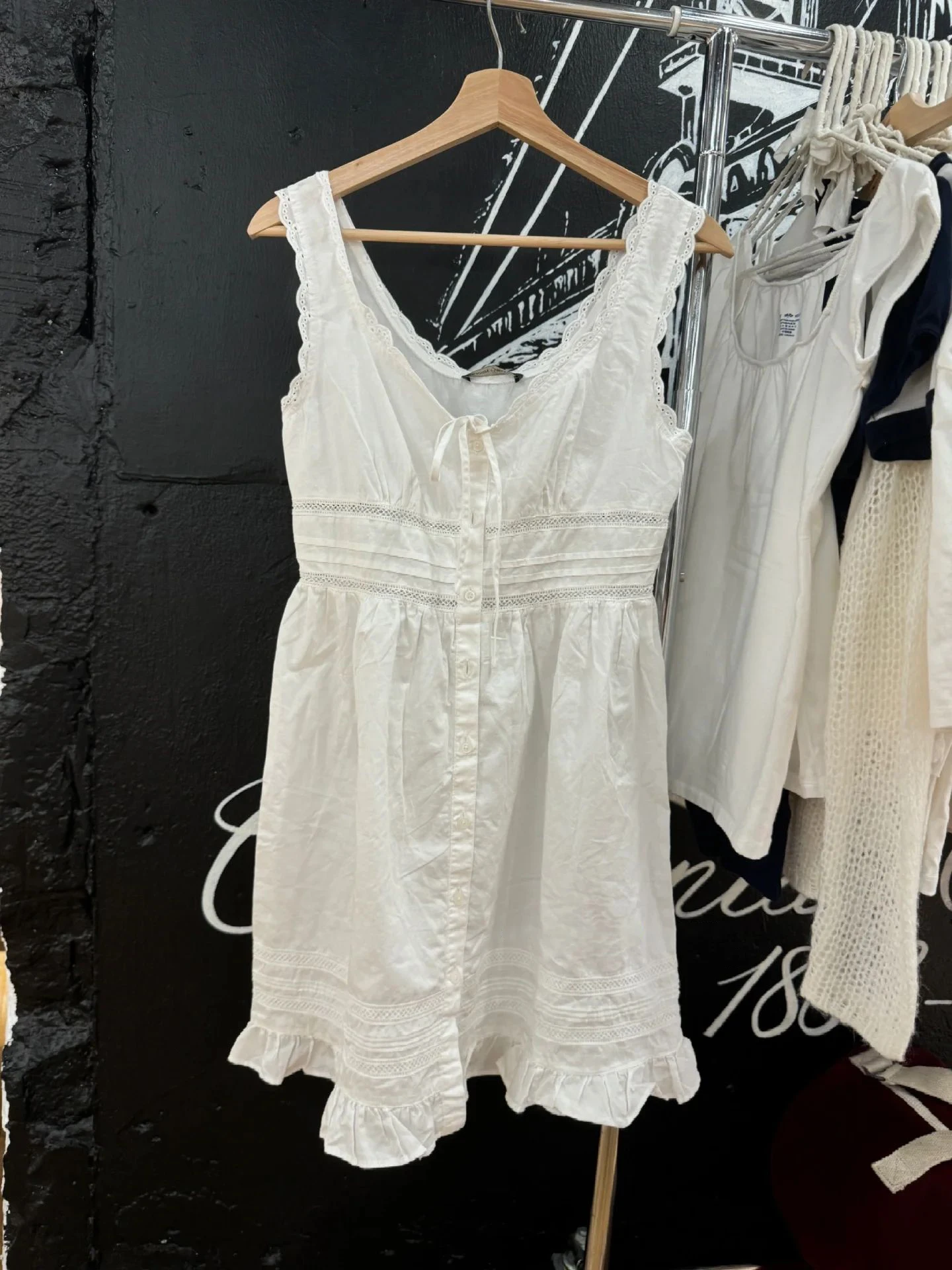 Ruffles feminino vestido com renda, vestido em linha A, algodão, decote em O, sem mangas, botões monocromáticos, mini vestidos doces, branco, verão, Y2K