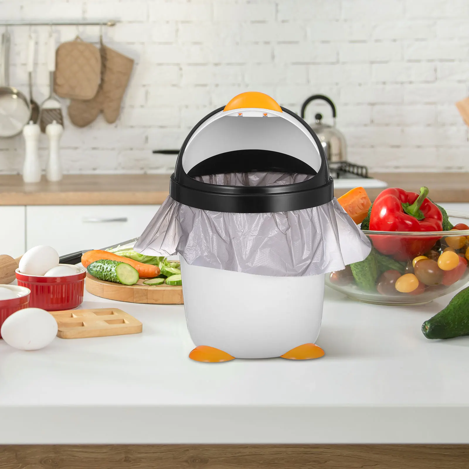 

Cute Penguin Swing Lid Trash Can Plastic Wastebasket for Office Car Bedroom Kitchen Desktop Use Creative Room Organizer