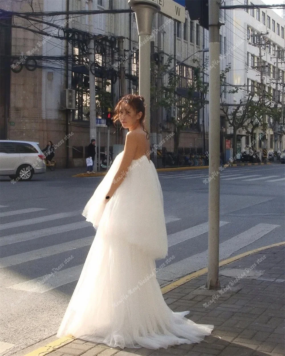 2025 Elegant Tiered Tulle Korea Wedding Dress Strapless Photos Shoot Dress Corset Backless Pleats Bridal Party Gown Customized