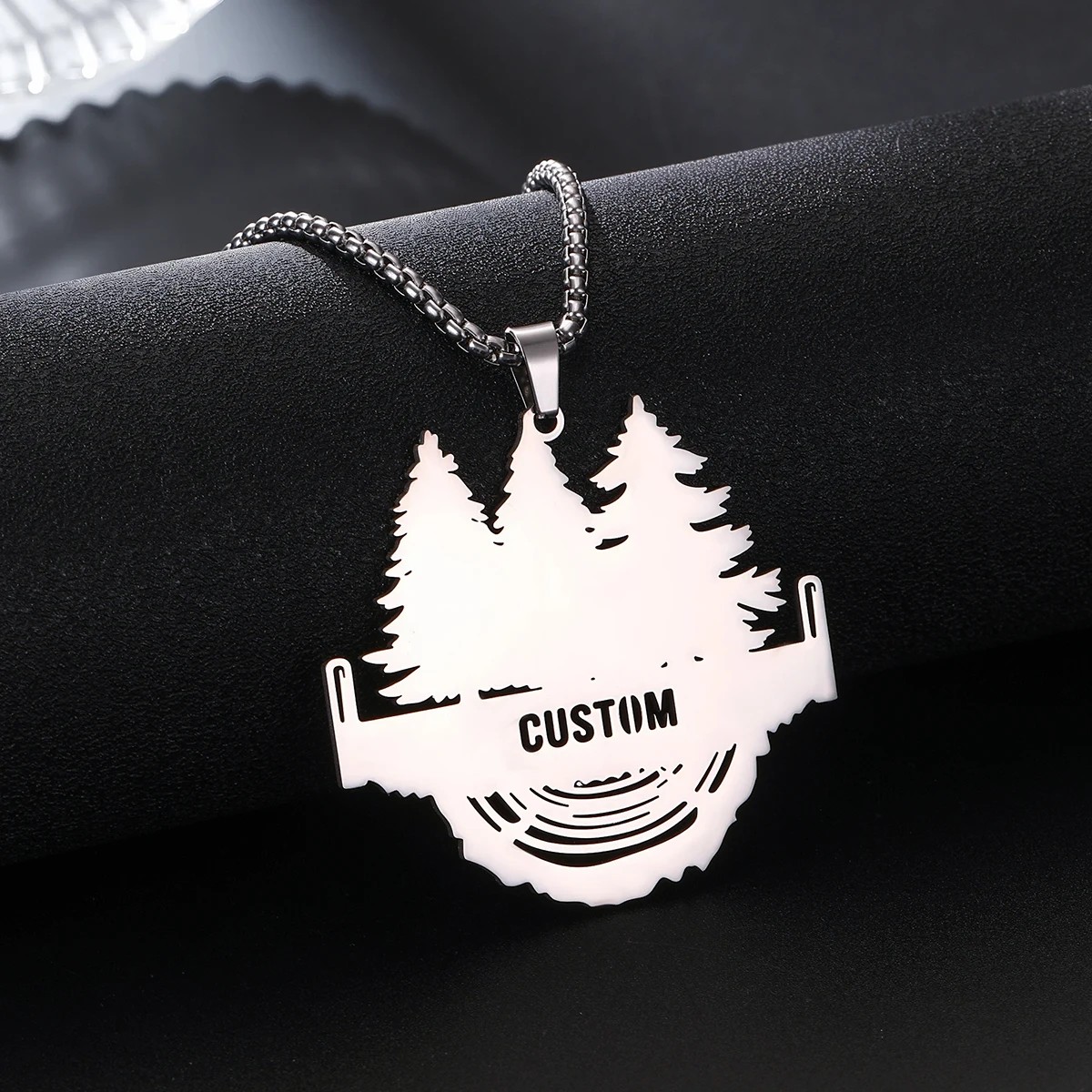 

Customized Personalized Forest Name Necklace For Women Men Stainless Steel Hollow out Flower Pattern Pendant Jewelry Gift