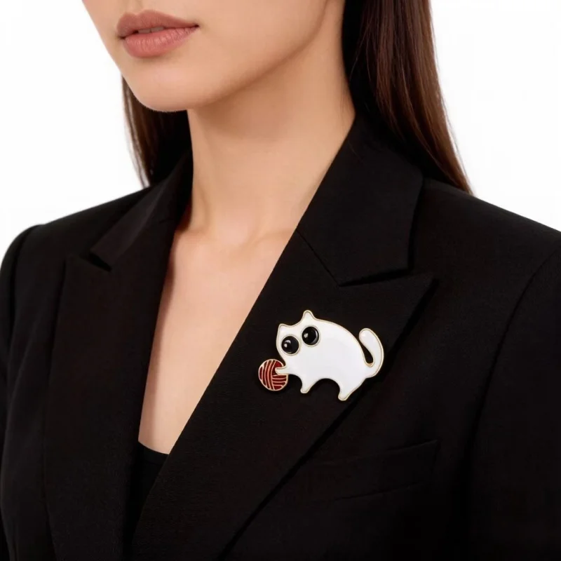 

Fashionable Enamel Drip Alloy Cat Brooch Elegant Women's Outerwear Versatile Accessory Stylish Lapel Pin for Ladies