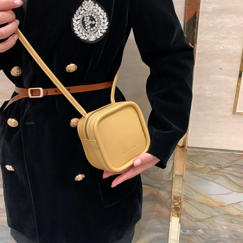 2023 New Women\'s Bag Crossbody Shoulder Bag Square Mini Simple Solid Vintage Small Square Biscuit Bag Earphone Lipsticks Bags