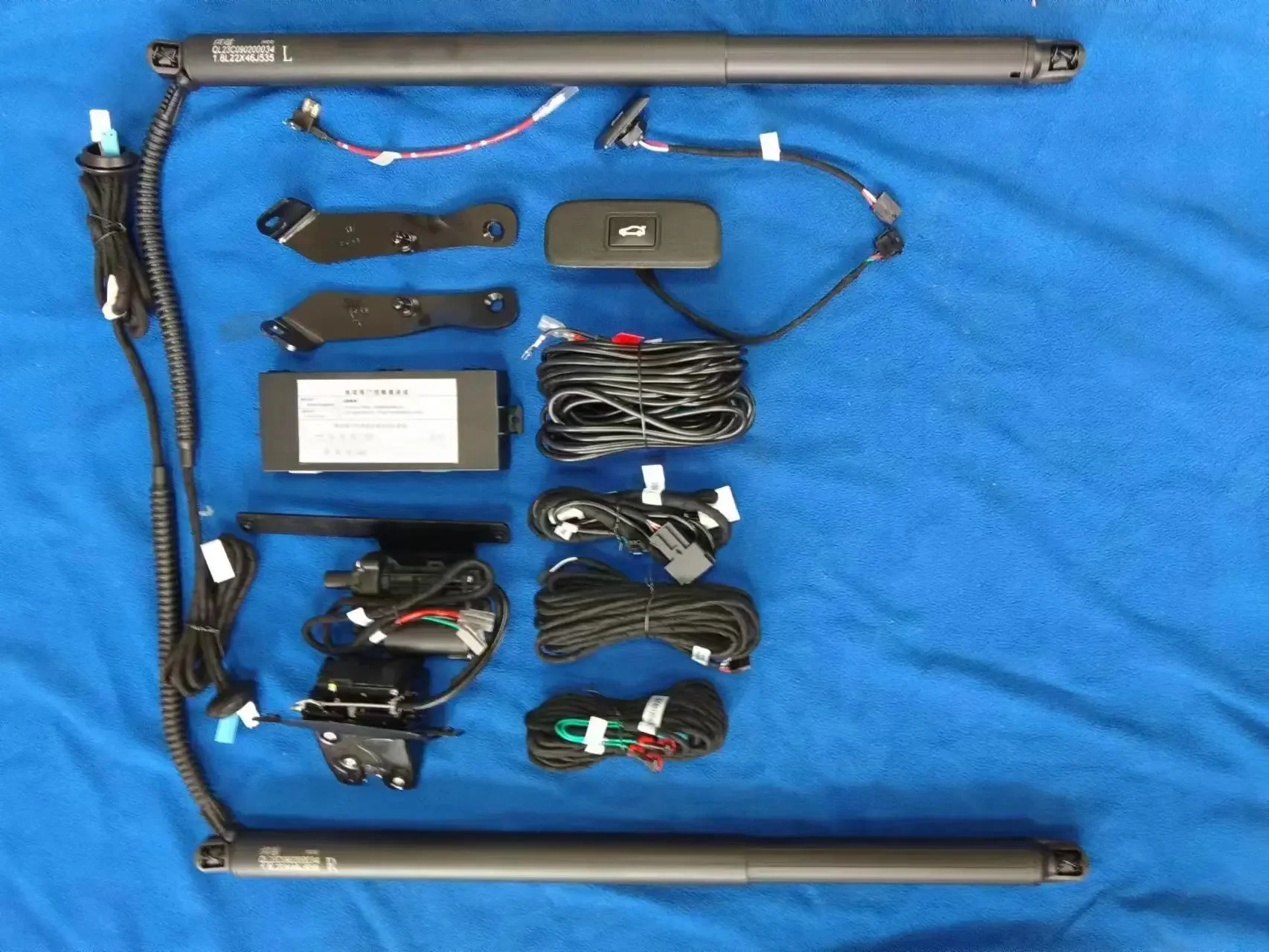 Trunk Auto Lifting Electric Door Tailgate System Power Tailgate Fits for Geely ATLAS X70 Kick Sensor Electric Tailgate
