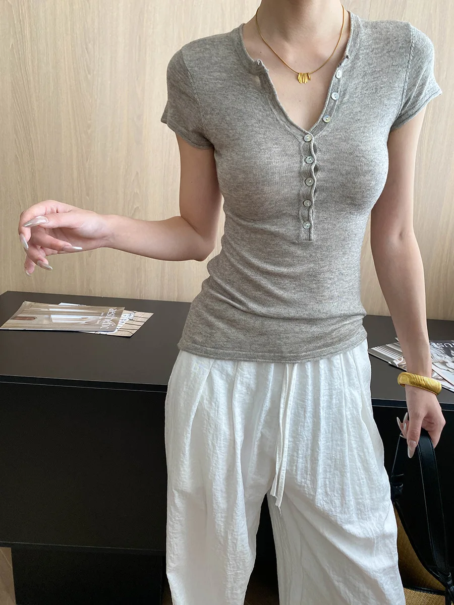 

Spring and summer women's casual solid color round neck short sleeved slim knit T-shirt