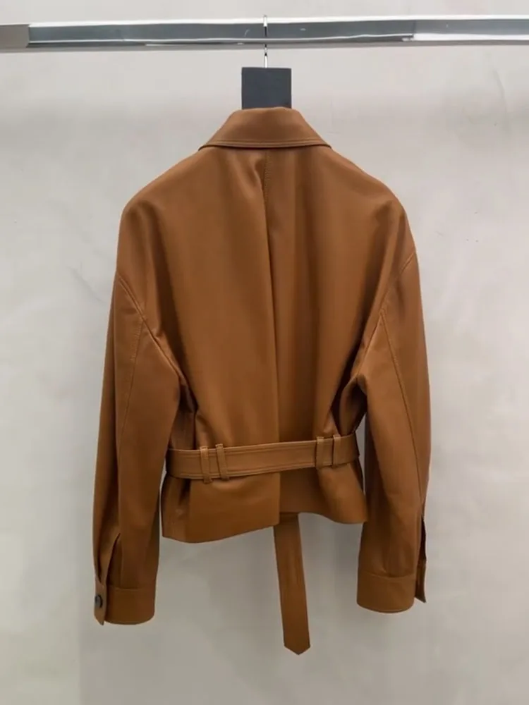 レトロブラウンレザージャケットレディースカジュアルルーズウエストベルト付きコート春2026ファッションハイエンド感覚通勤スレ