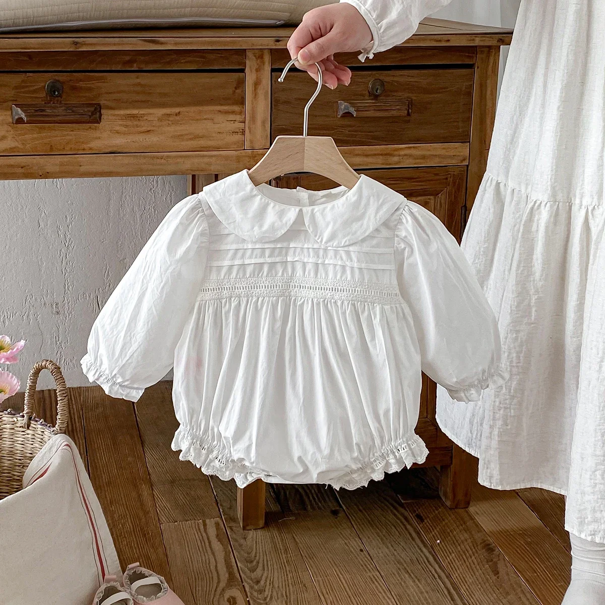 Spring Baby Girls Rompers Sweet Newborn Cozy Long Sleeve Peter Collar onesies Baby Ruffles Bodysuits for Baby Girl Clothes 0-24M