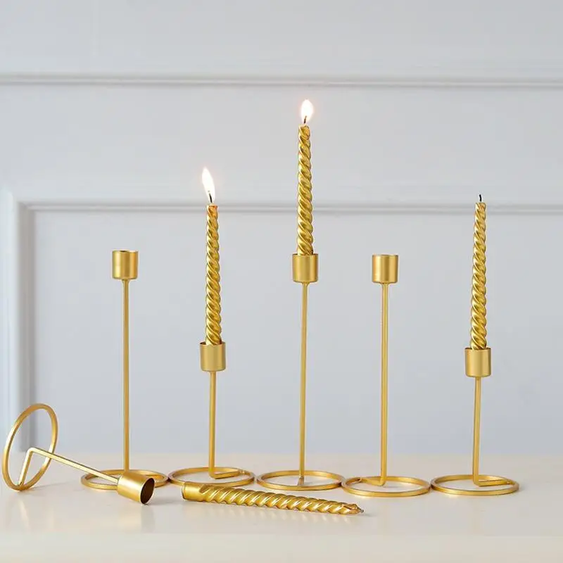 1 Stück Eisen Kerzenhalter Ornament Goldener Kerzenständer Europäischer Esstisch Dekoration Hochzeitsgeschenk Kerzenlicht Abendessen Prop