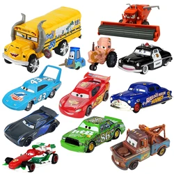 Disney Cars arabalar 3 oyuncaklar yıldırım Mcqueen yarış Div Fritter özledim Frank koleksiyonu 1:55 Diecast Metal alaşım Model araba oyuncak hediyeler