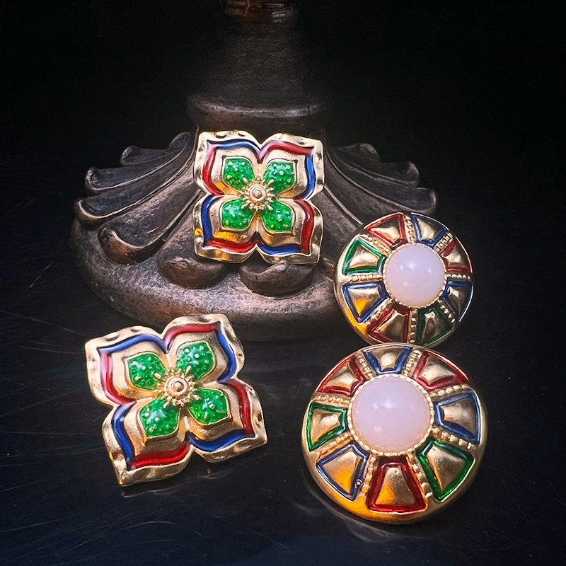 

Винтажные серьги-гвоздики, красочные эмалированные цветы, геометрическая форма, золотой тон, ретро-гвоздики, аксессуары, модные вечерние ювелирные изделия, подарок