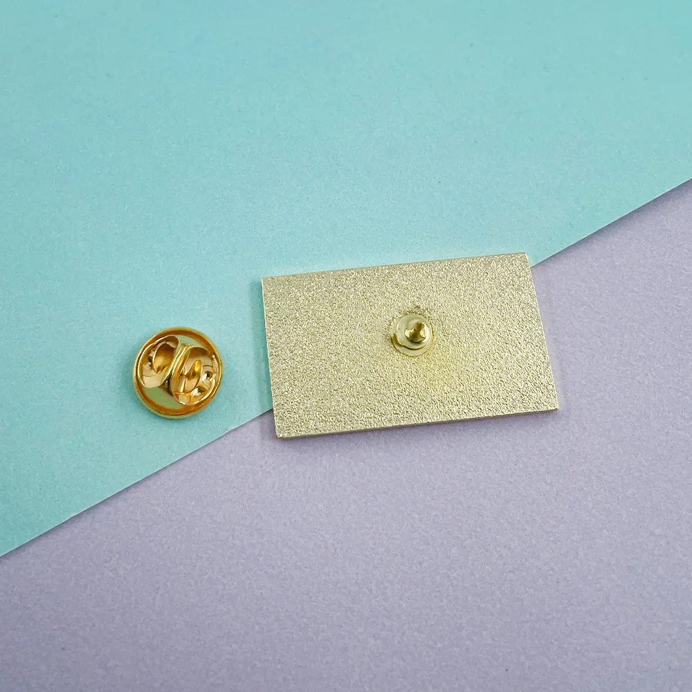 مونتي بايثون والكأس المقدسة شعار شارة مينا فيلم كوميدي التلبيب دبوس Absurd الفكاهة والمحظفي التاريخي هدية الإكسسوار #6