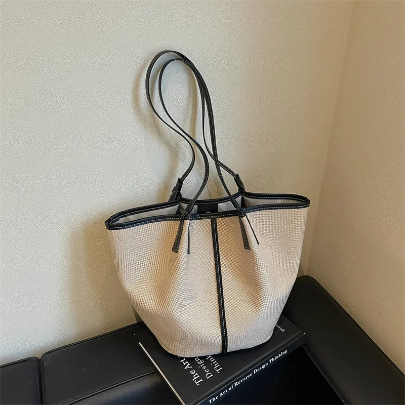 New Korean Casual Tote Bag Commuting Large Capacity Vacation Beach Bag Fashion Versatile Single Shoulder Handbag for Women