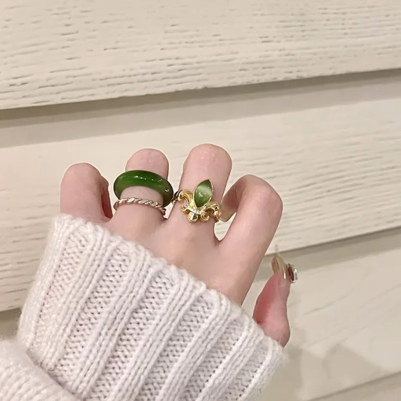 Classic Retro Glossy Cat Eye Green Flower rings for women New in Retro Palace Style elegant Ring Wedding engagement Jewelry