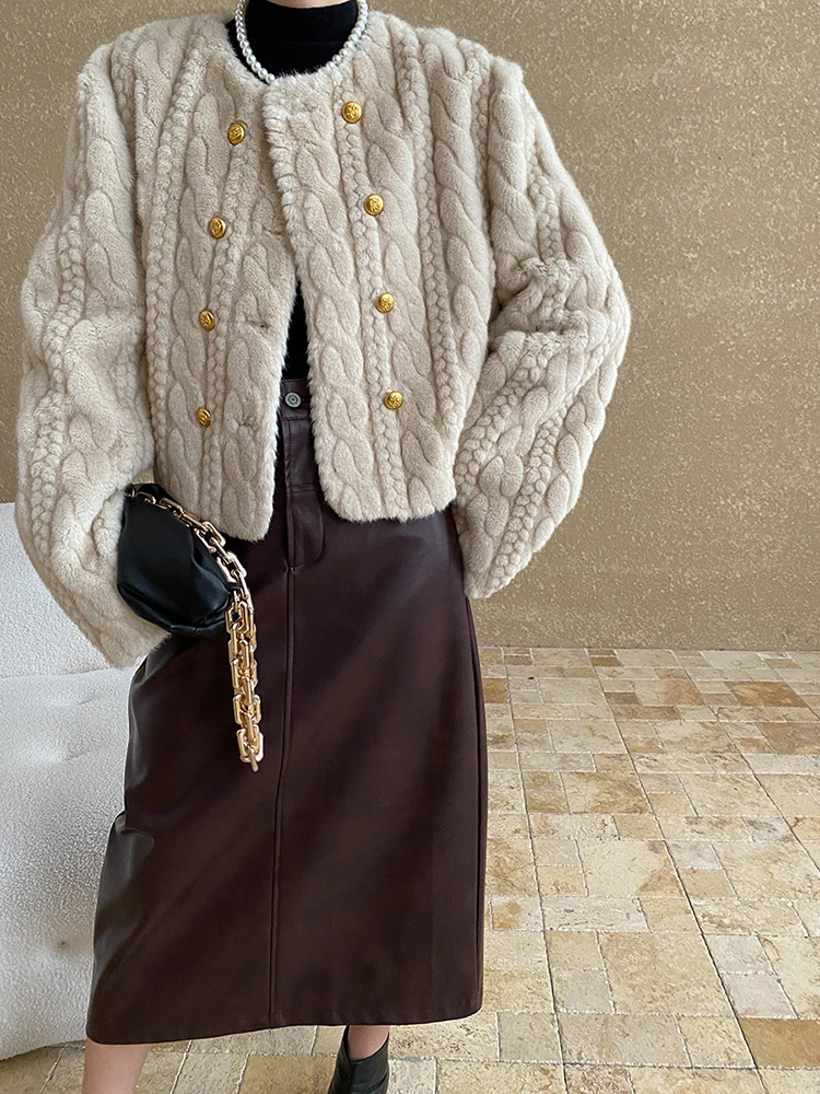 [EAM] Beige Big Size Keep Warm Short Faux Fur Jacket New Round Neck Long Sleeve Women Coat Fashion Autumn Winter 2024 1DH7867