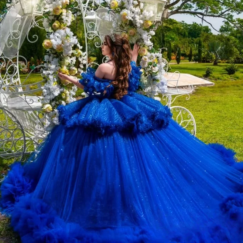 ที่กําหนดเองเงา Sapphire Blue Quinceanera ปิดไหล่เลื่อม applique ดอกไม้คริสตัล Layering vestidos de 15 Quinceanera