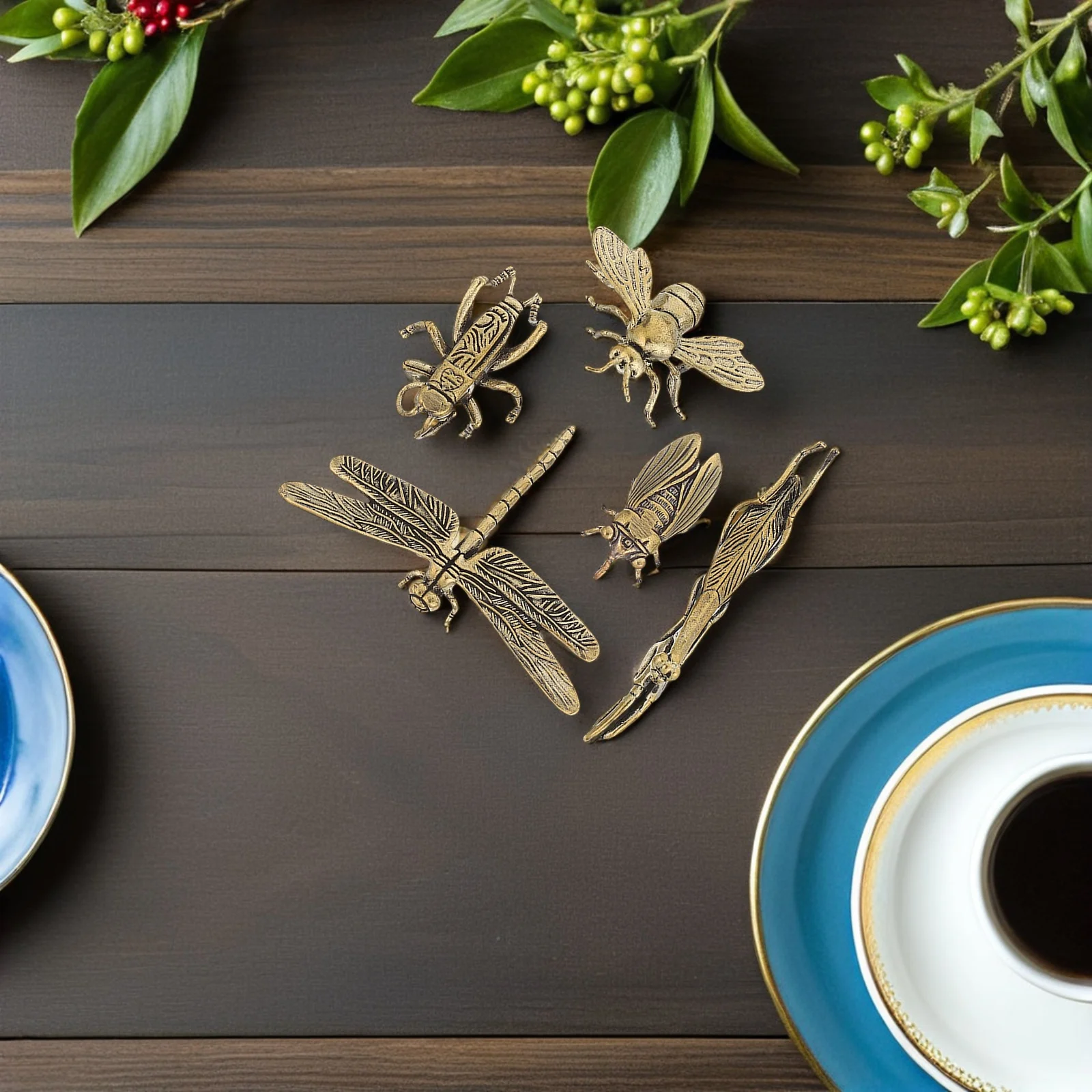 

5Pcs Metal Insect Decor Vintage Brass Dragonfly Bee Cricket Cicada Mantis Desk Ornament Rustic Office Home Decor