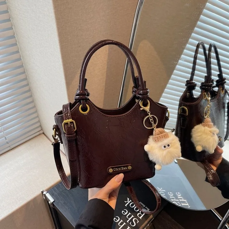 

Head-Turning Style Designer Diaper Bag For Women Luxury Leather Tote Elegant Crossbody Bag Stylish Remarkable