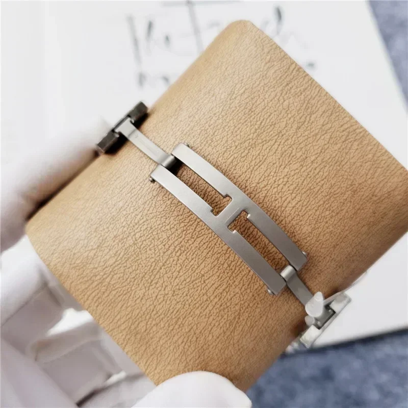 مخصص المرأة الفاخرة العلامة التجارية مربع الرومانية الهاتفي الذهب والفضة المرأة الصلب مع الماس حالة ساعات حركة الكوارتز