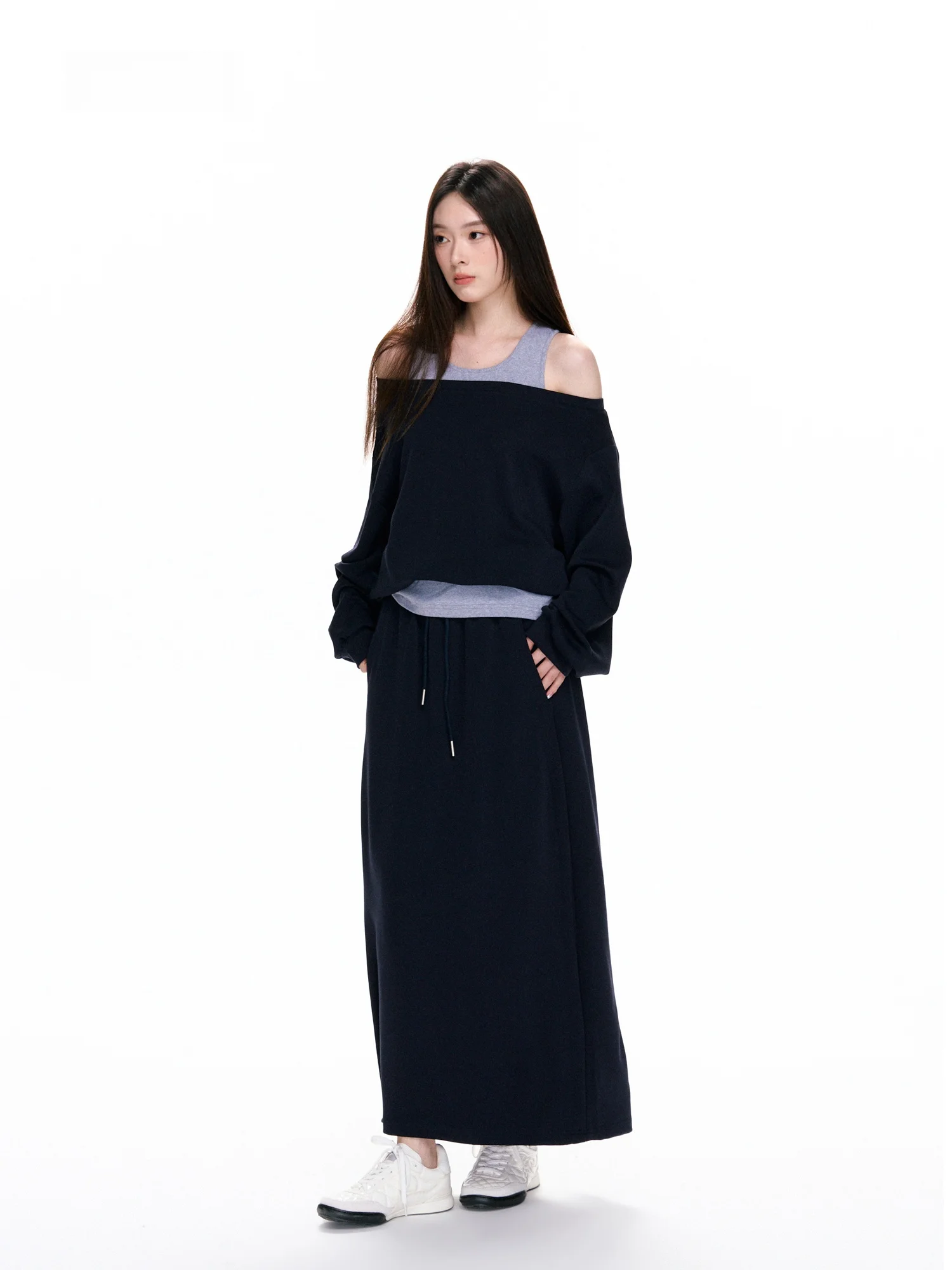

Faionable Two-Piece Set Women's Sweatirt Skirt Outfit oulder Baring Sle Autumn Collection Comfortable Loose Fit Design