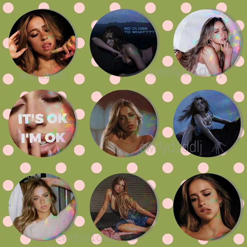 

T-Tate M-Mcrae So Close To What Badge Brooch Figure Lapel Pins Clothes Backpack Fashion Cute Collection Decoration Display