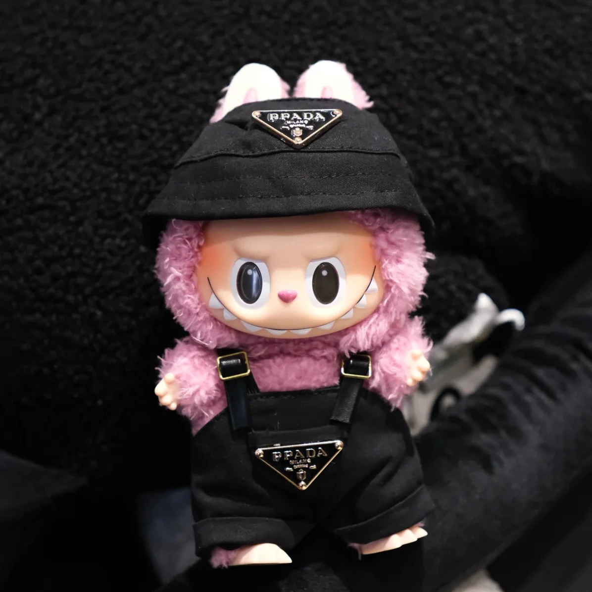 Para Mini muñeca Labubus, ropa de lujo, traje, sombrero, ropa para muñeca Labubu II, conjunto de pantalones con correa, juego de fiesta sentado, accesorios de juguetes