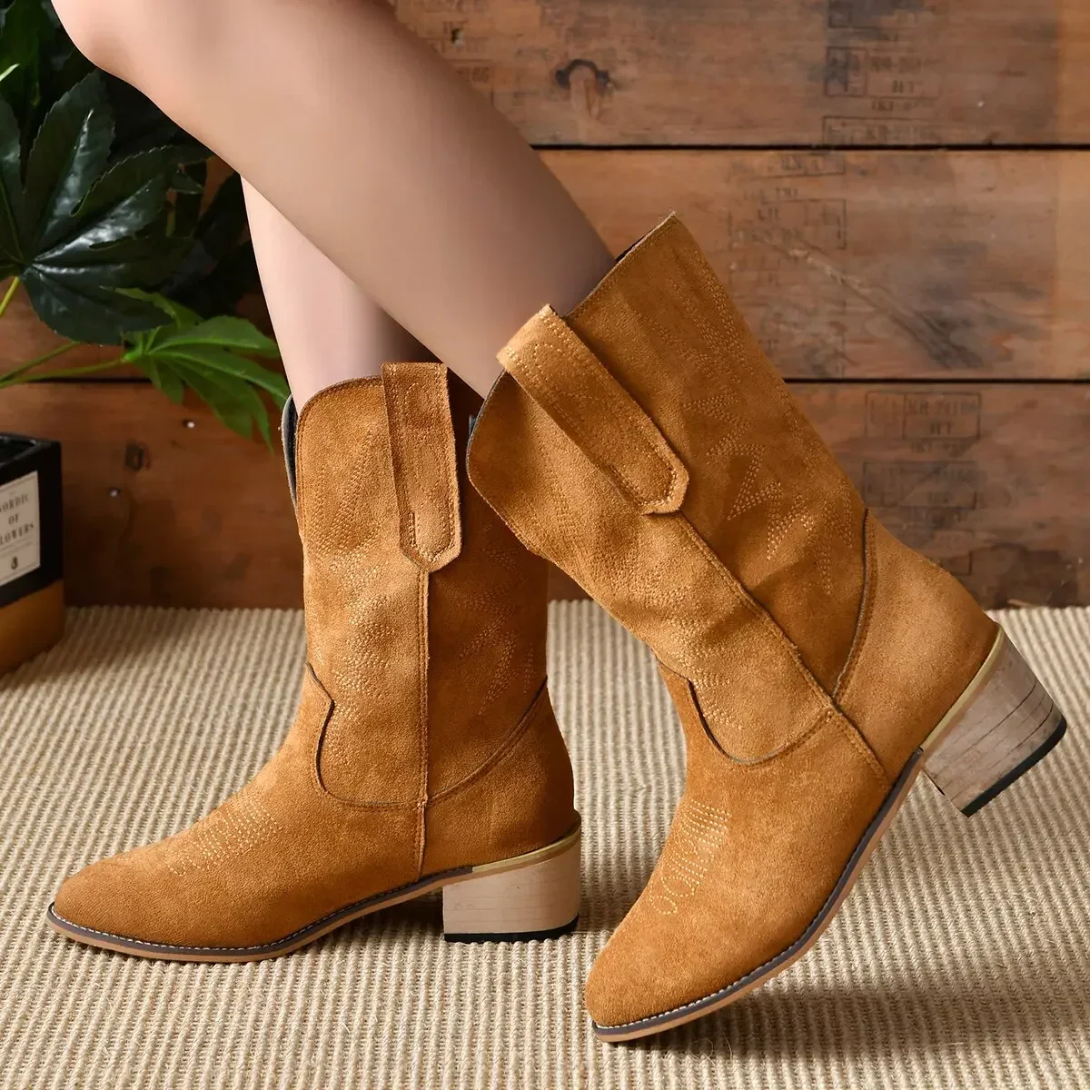 

Winter New Style Pointed Toe Comfortable Thick Heel Fashion Women's Boots Solid Color Warm Casual Non-slip Women's Fashion Boots