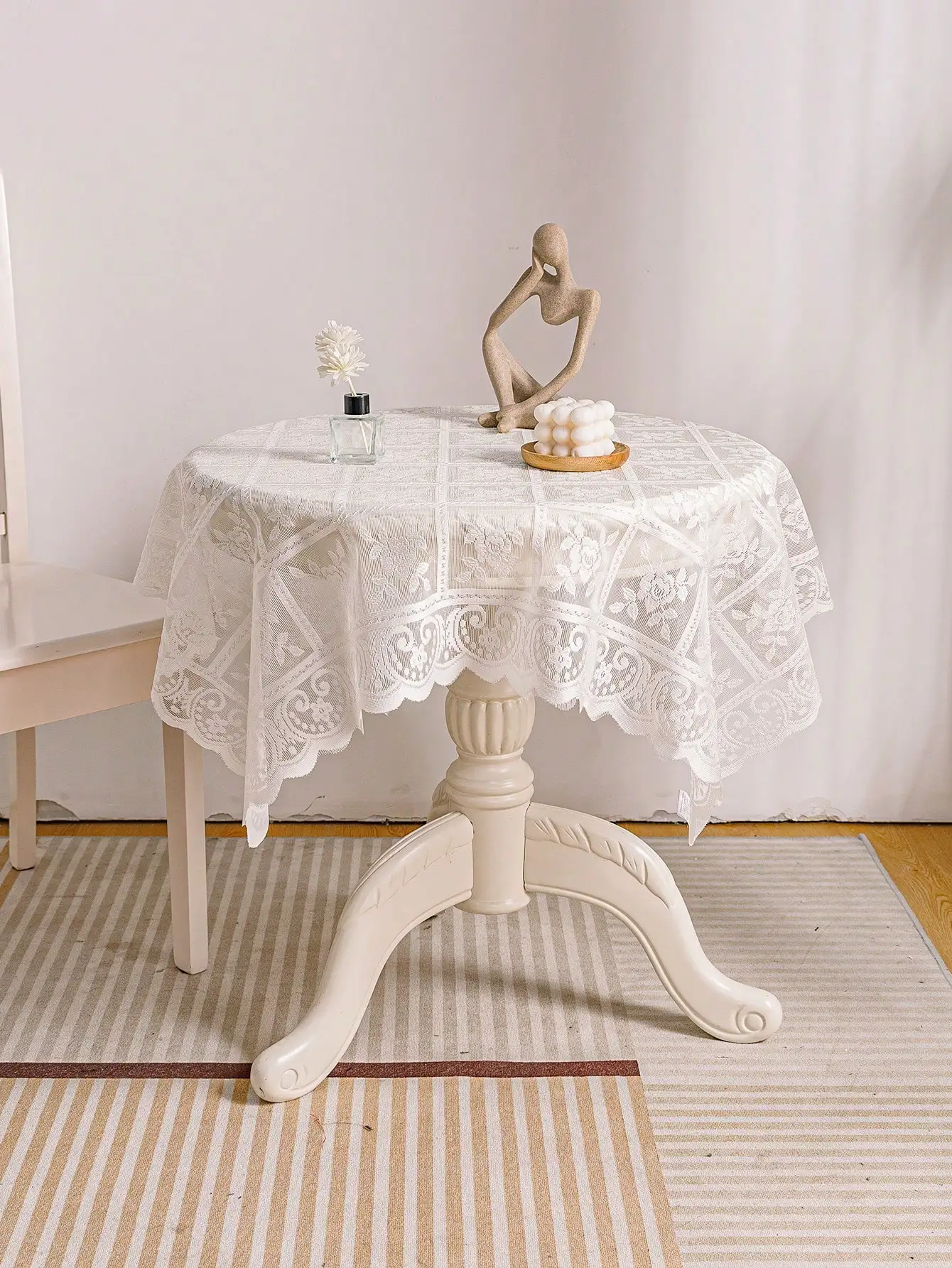 

1pc Bright Silk Small Flower Lace Tablecloth Polyester Fiber Sofa Tv Cabinet Decoration