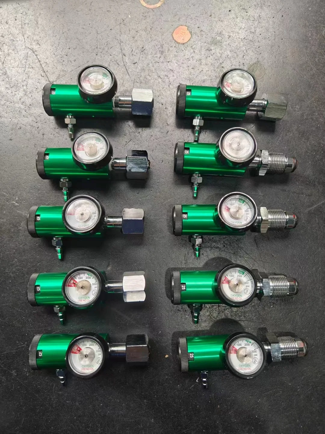 Oxygen Regulator with Pressure Gauge - Adjustable Brass Valve for Welding Torches, Medical Oxygen Tanks