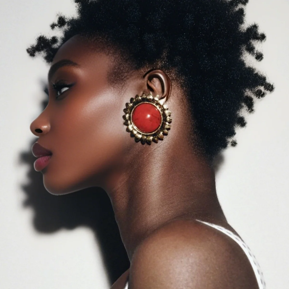 

2025 ZAA Sun Stone Earrings Women Red Pine Stone Alloy Retro Elegant Jewelry Banquet Clothing Matching Statement Accessories