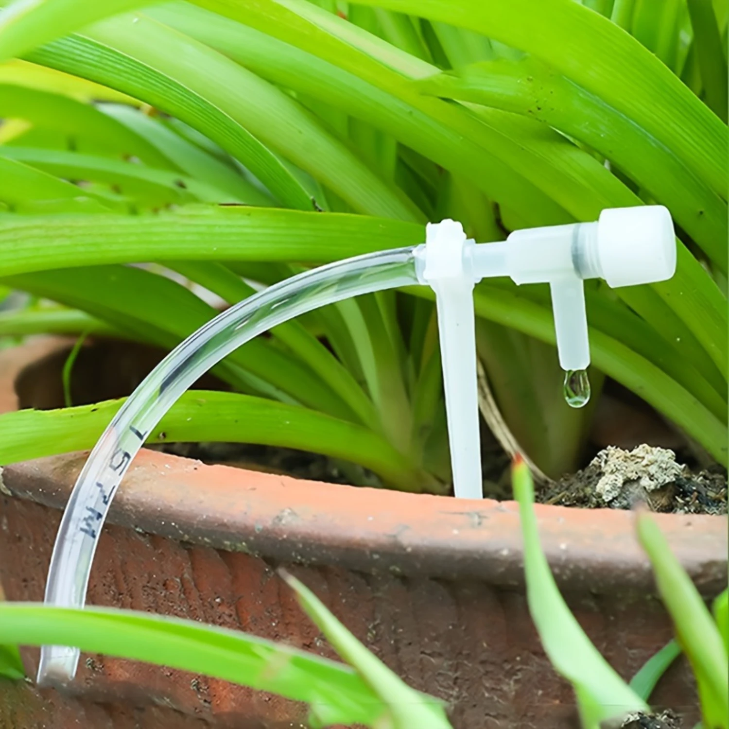 

Adjustable Drip Irrigation System, Automatic Watering Set For Potted Plants, Plastic Garden And Balcony Self-Watering Spikes, Ti