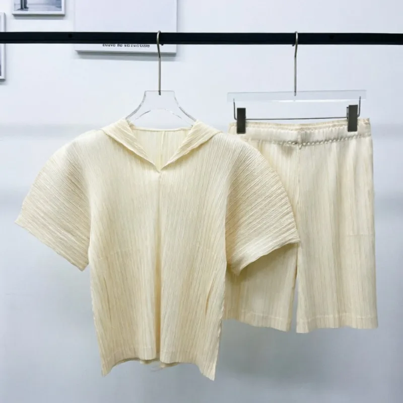 Pleated Hoodie T-Shirt Summer New Fashion Casual Versatile Solid Color Sweatshirt Simple Women's Five-Point Pants Sports